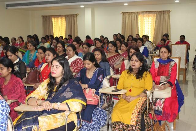 Maharishi Sahasrasheersha Devi Mandal, ladies wing of Maharishi World Peace Movement has celebrated International Women Day 2018 at Maharishi Bliss Residency Bhopal. About 135 ladies from different walks of life have participated.